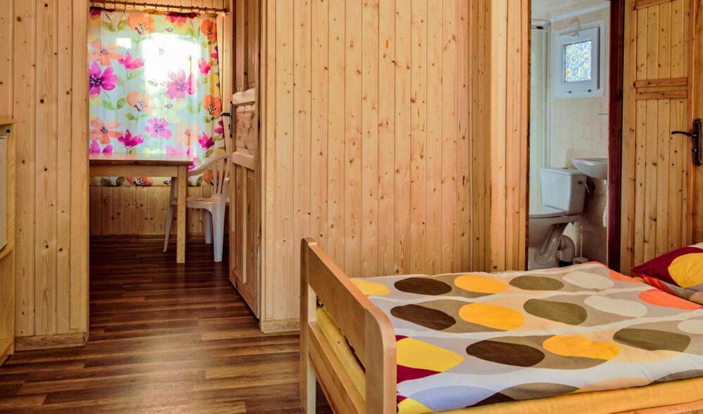 Domki Wakacyjne Delfin Slesin Hotel Kültér fotó